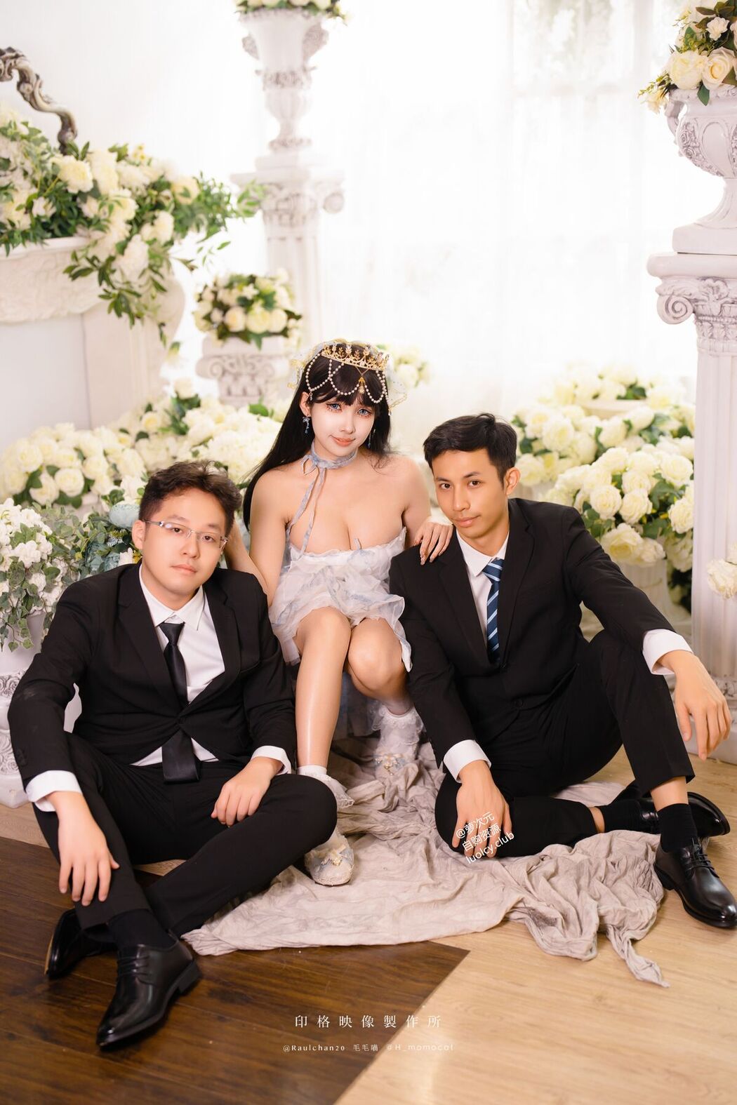 Coser@慕慕momo &#8211; Birthday Day 永遠的小公主 (54P &#8211; 2V)