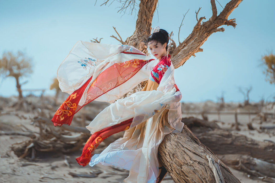 Coser@桜桃喵 – 惊鸿 (15P)