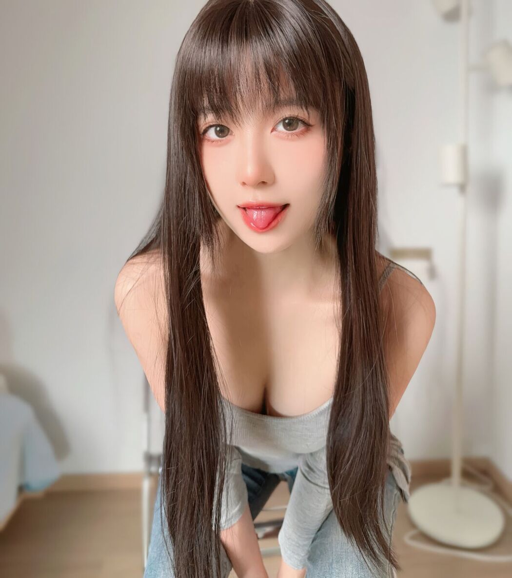 Coser@布丁大法 Pudding Dafa &#8211; Aug 2025 Part01 (51P &#8211; 11V)