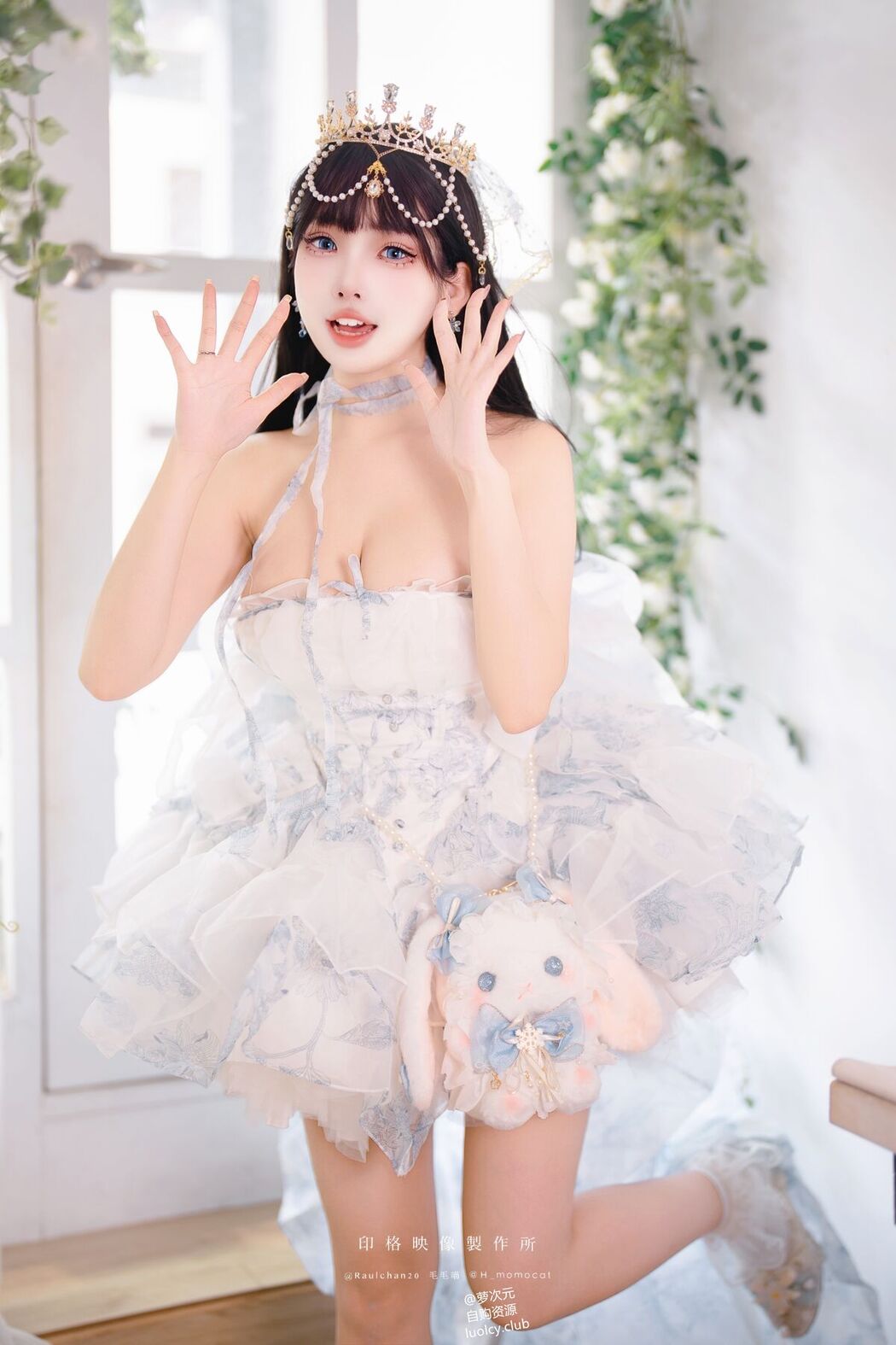 Coser@慕慕momo &#8211; Birthday Day 永遠的小公主 (54P &#8211; 2V)