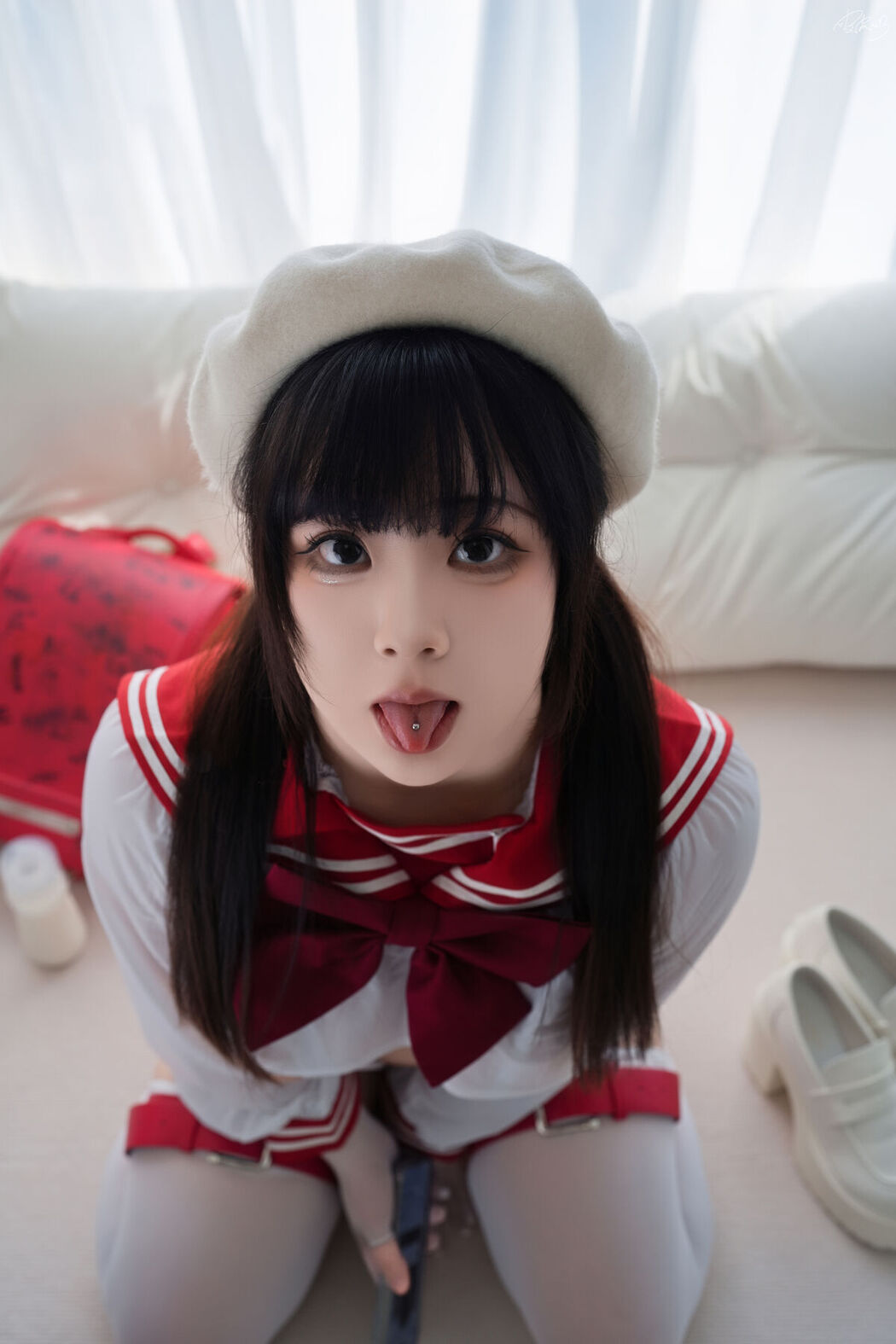 Coser@皮皮奶可可爱了啦 &#8211; Jk红书包 (47P)