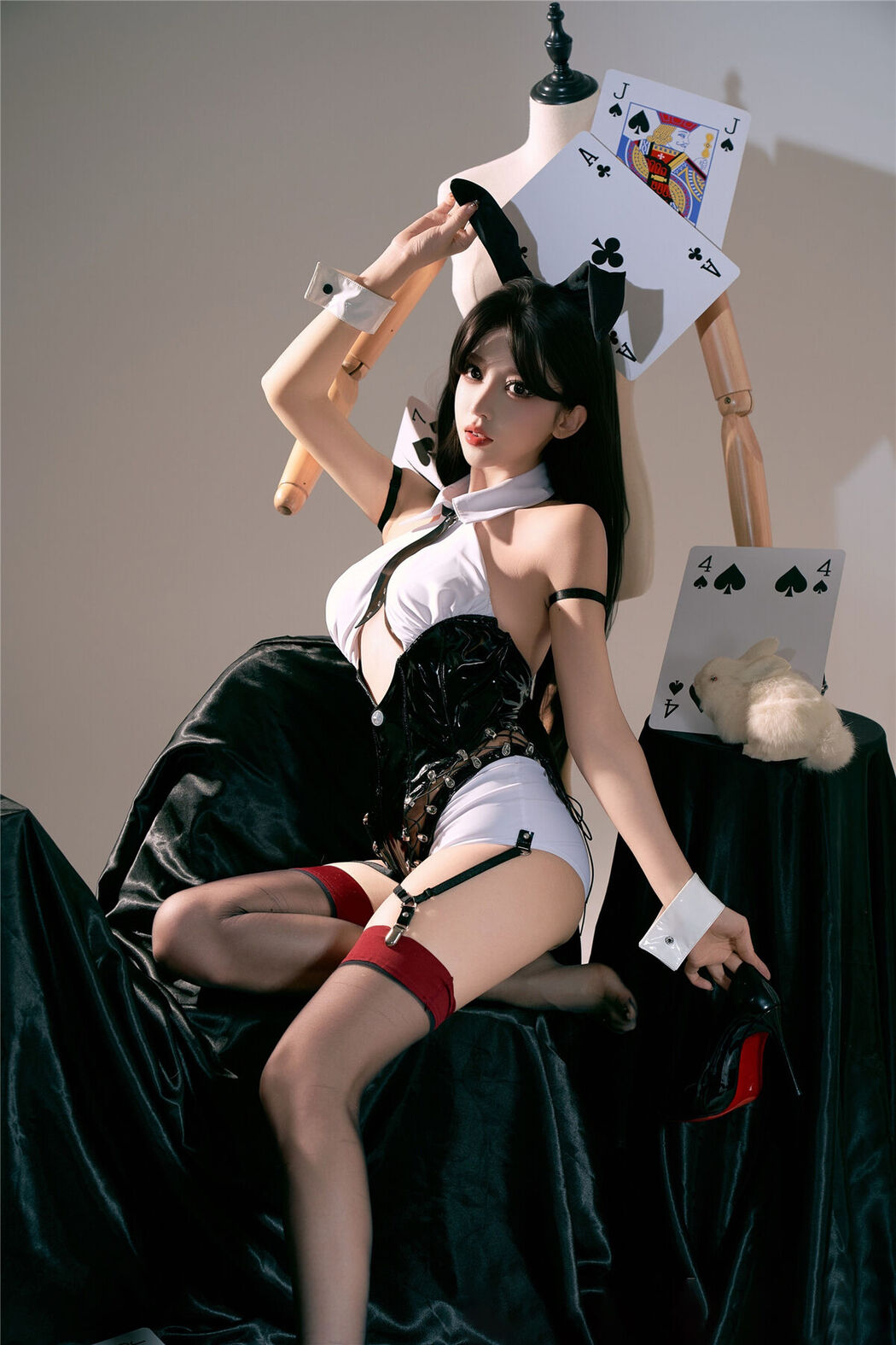 Coser@雪琪SAMA – 卡牌兔女郎 (50P)