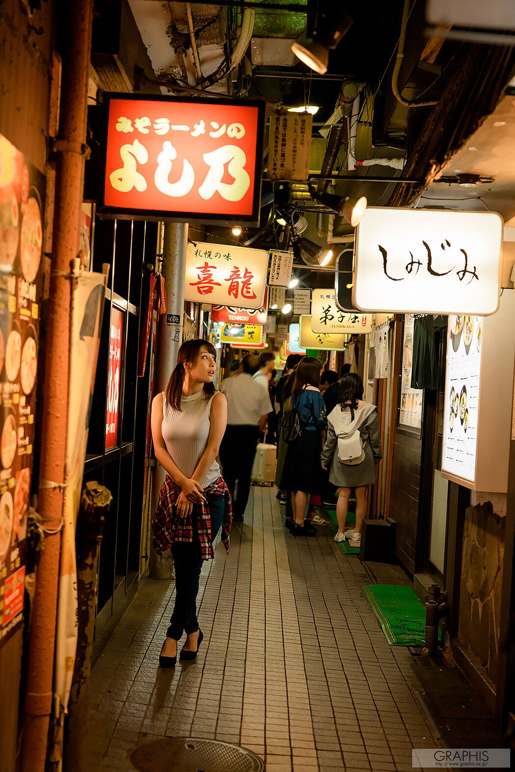 JP Shunka Ayami あやみ旬果 – Graphis Gals Beautiful Boty Part01 (69P – 7V)