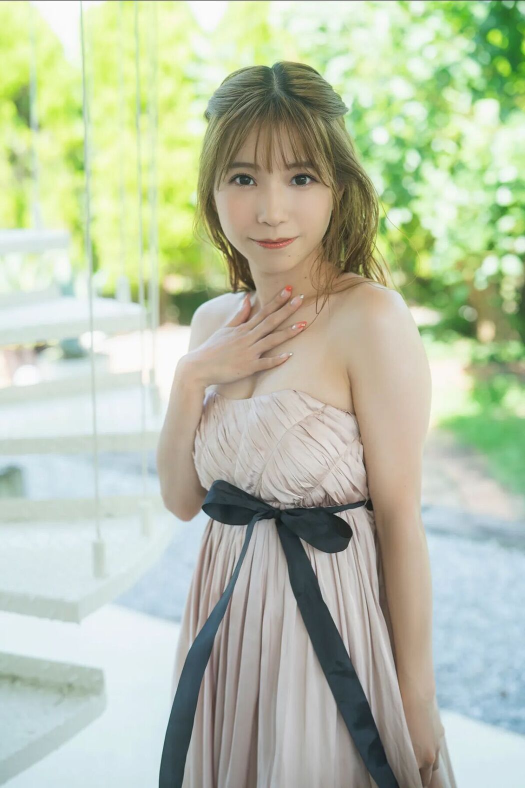 JP Asaka 亜咲花 &#8211; FRIDAY Monthly Girl 043 完全未発表100カット Part01 (55P &#8211; 1V)