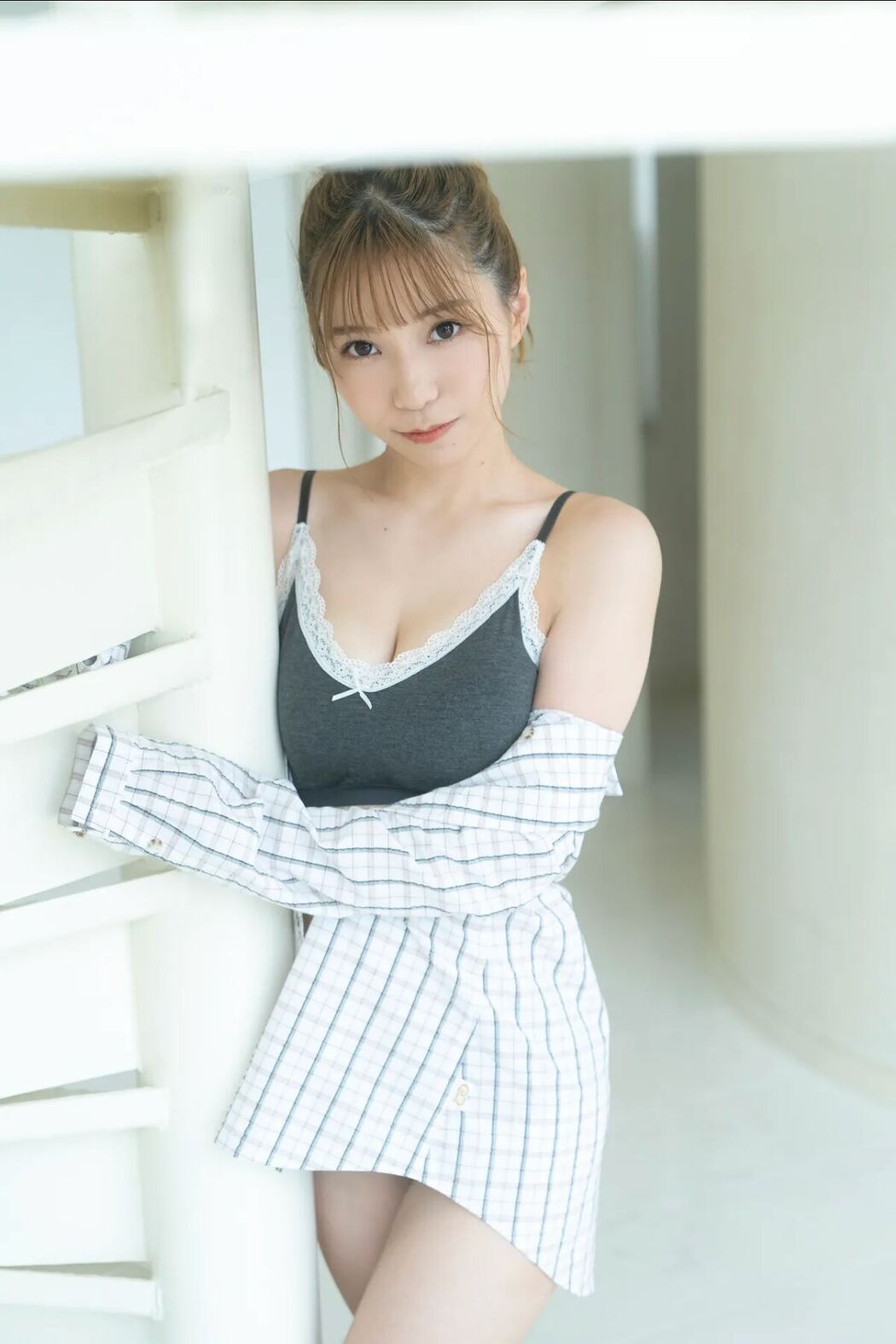 JP Asaka 亜咲花 &#8211; FRIDAY Monthly Girl 043 完全未発表100カット Part02 (55P)