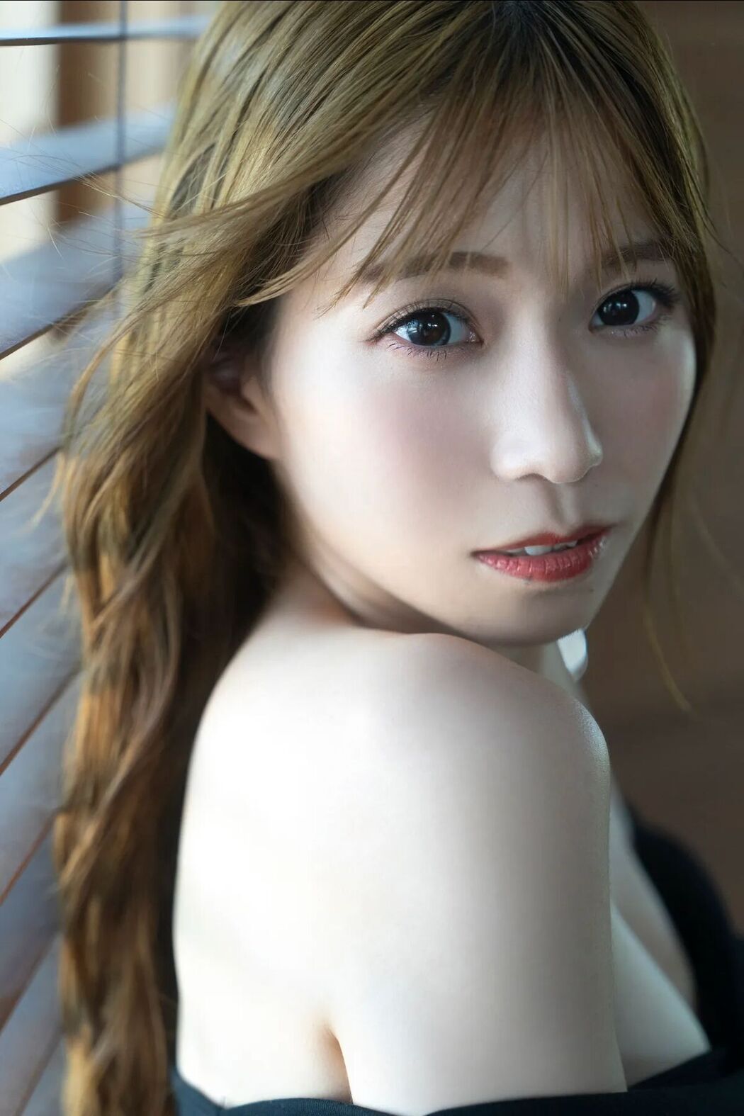 JP Asaka 亜咲花 &#8211; FRIDAY Monthly Girl 043 完全未発表100カット Part02 (55P)