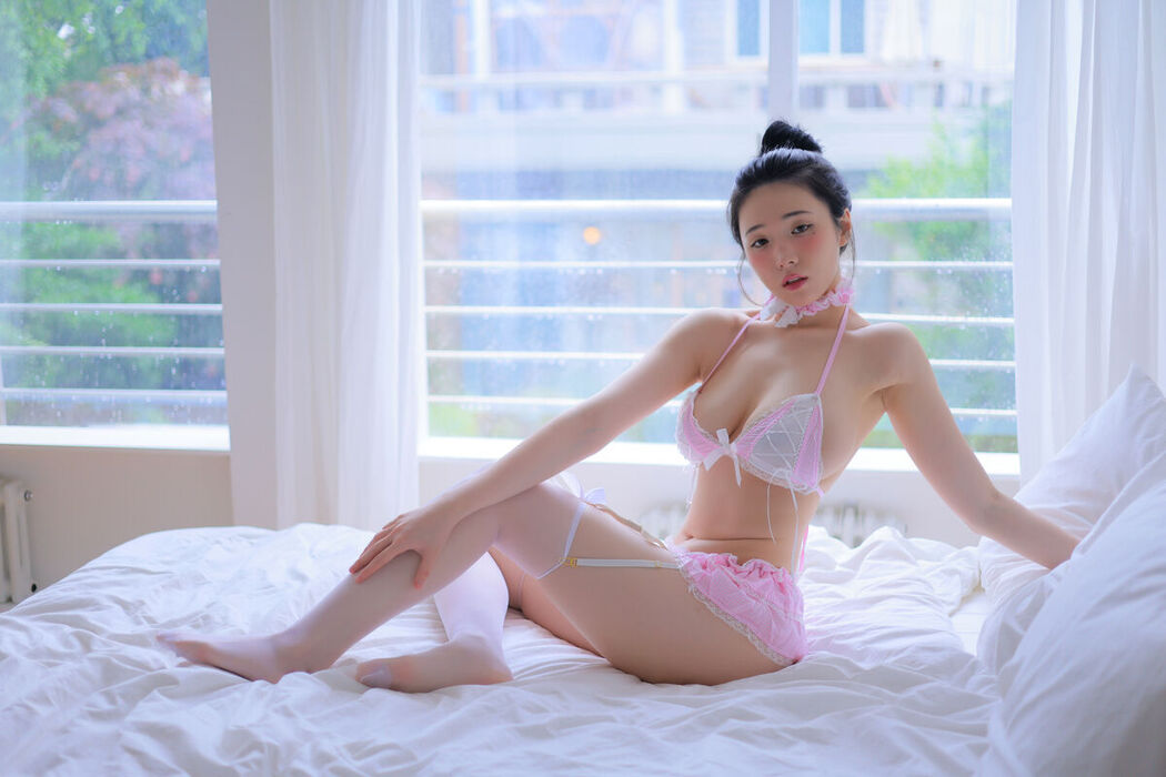 Yeon Woo 연우 &#8211; Doll (78P)