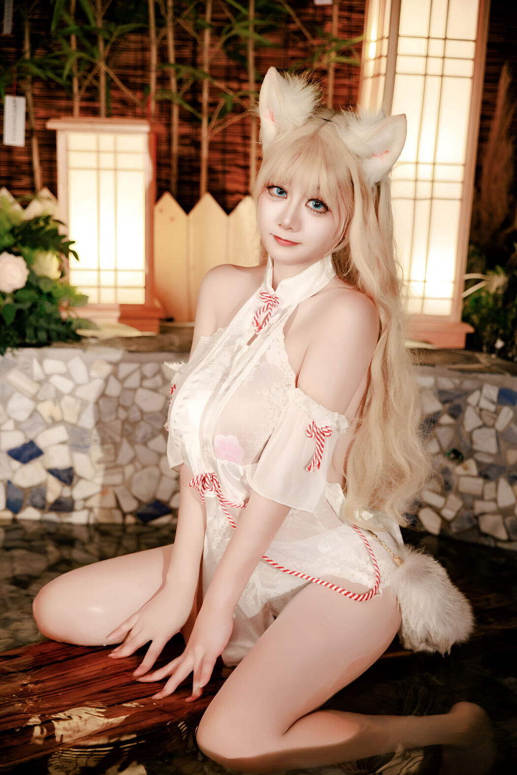 Coser@阿雪雪 &#8211; 温泉狐狸 (58P &#8211; 1V)