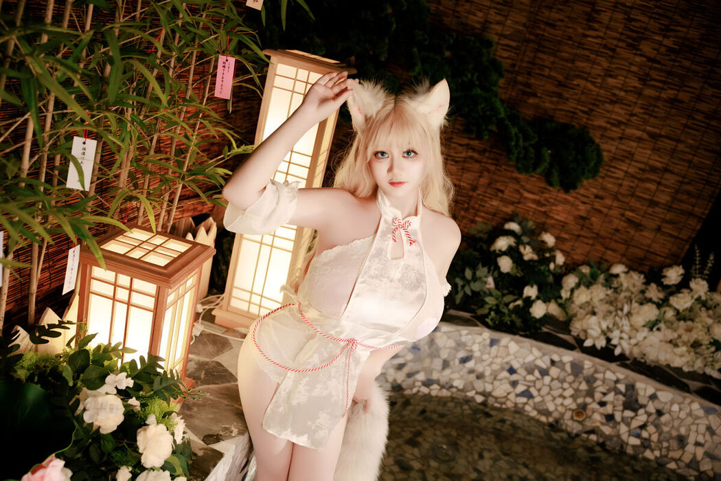 Coser@阿雪雪 &#8211; 温泉狐狸 (58P &#8211; 1V)