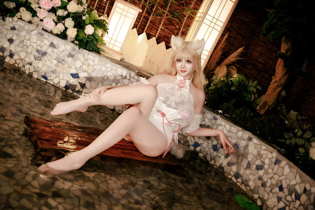 Coser@阿雪雪 &#8211; 温泉狐狸 (58P &#8211; 1V)