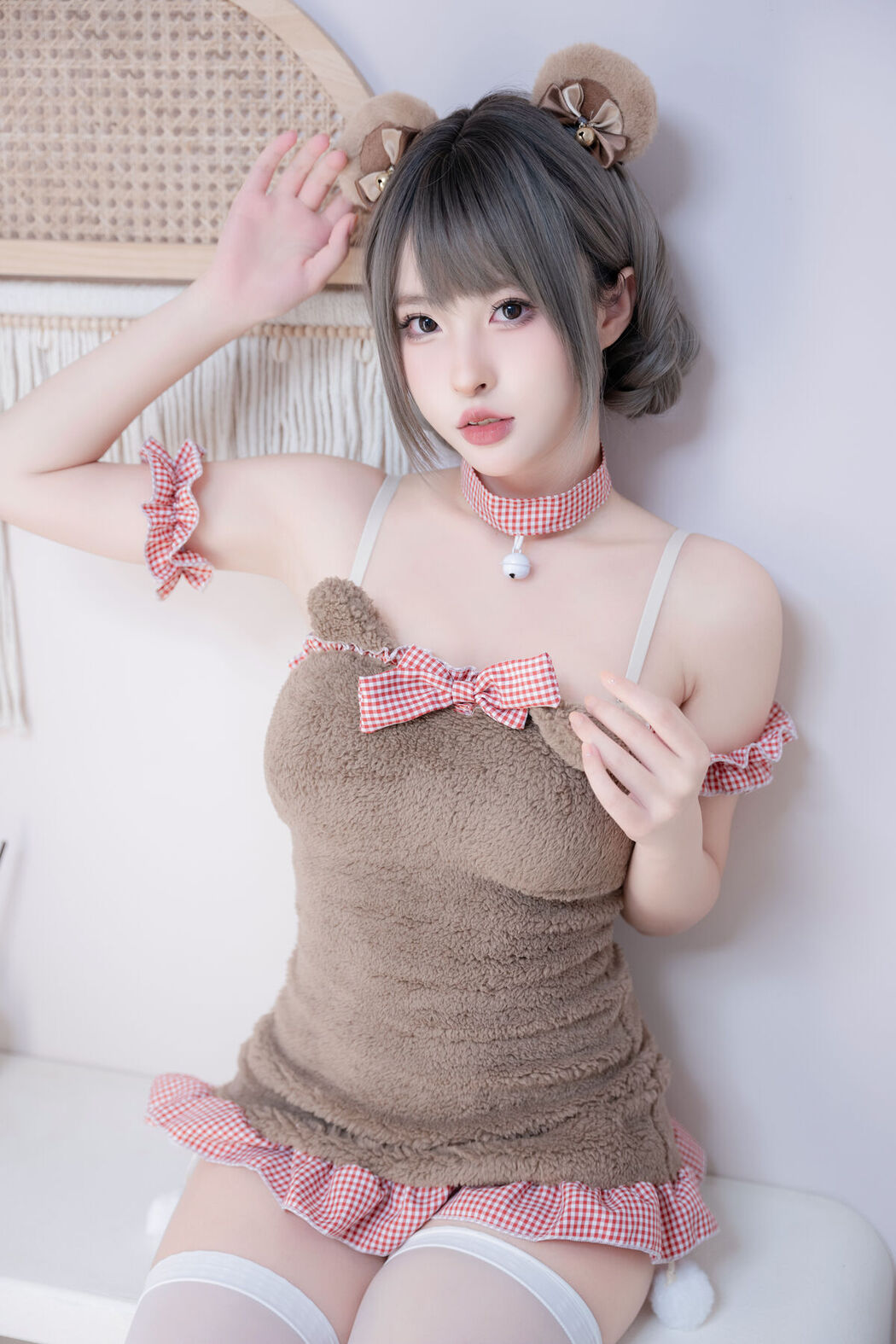 Coser@清水由乃 – 可爱熊 (50P)