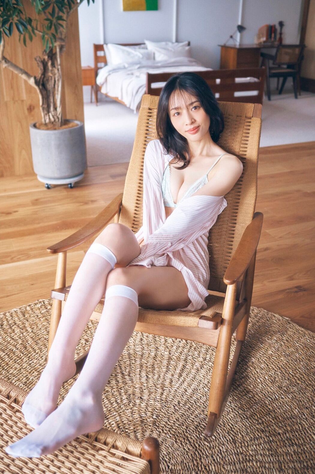 JP Misaki Jinbu 神部美咲 – FLASHデジタル写真集 ここだけの話 Vol.1 Part01 (52P)