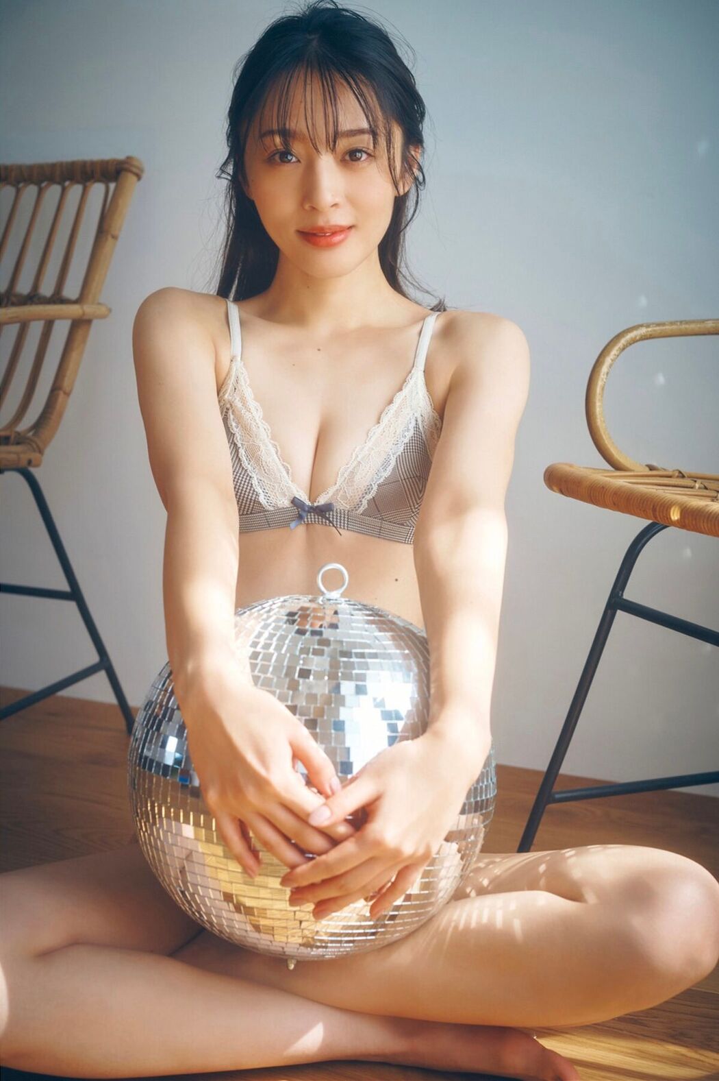 JP Misaki Jinbu 神部美咲 – FLASHデジタル写真集 ここだけの話 Vol.1 Part02 (53P)