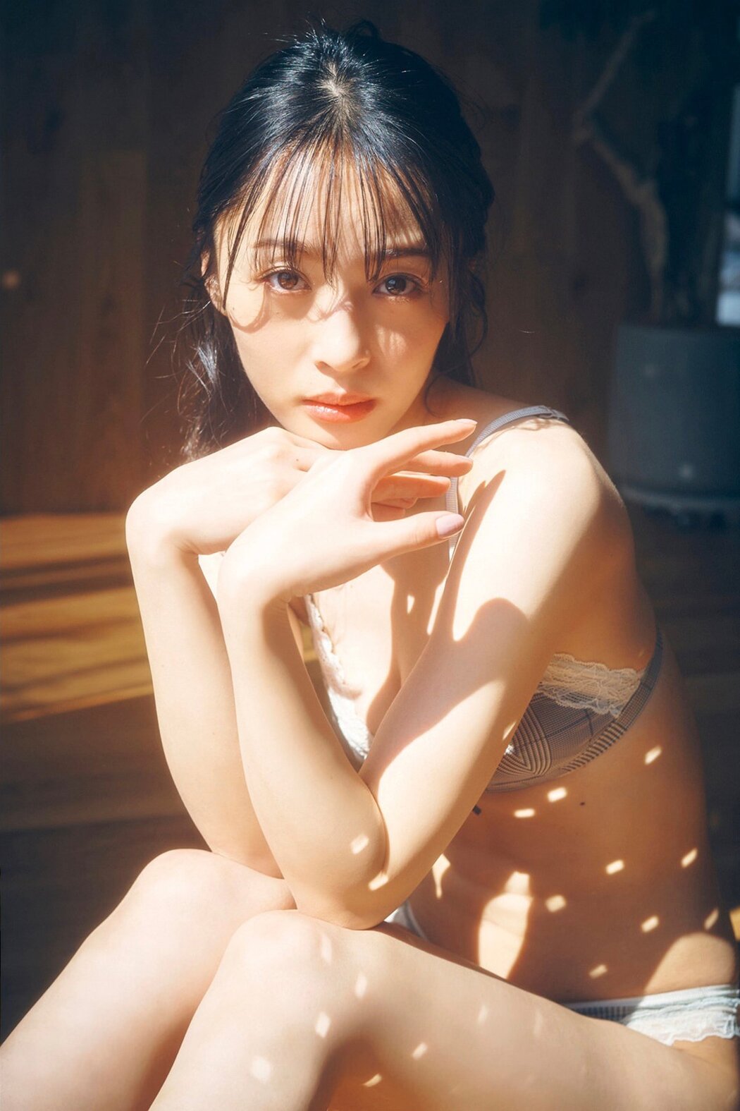 JP Misaki Jinbu 神部美咲 – FLASHデジタル写真集 ここだけの話 Vol.1 Part02 (53P) Cover Photo
