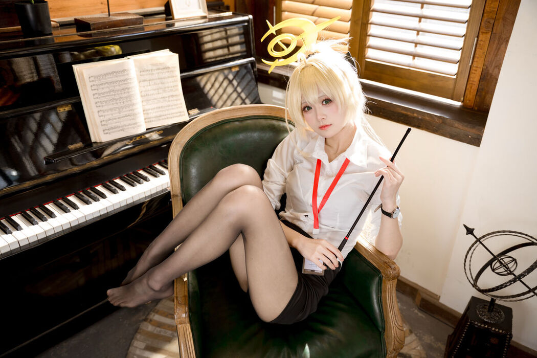 Coser@九柒喵 &#8211; 笑面教授ol制服 (53P)