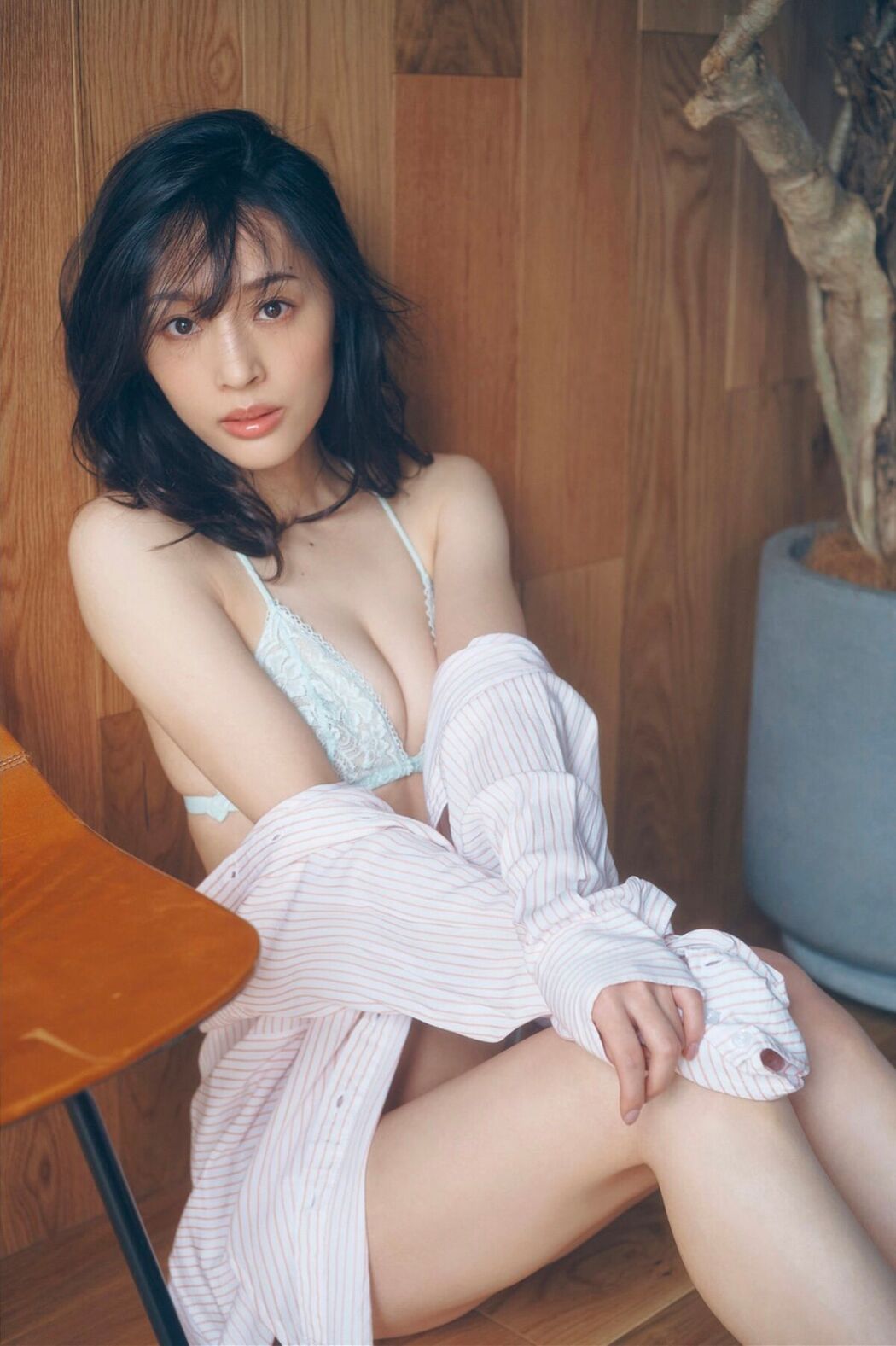 JP Misaki Jinbu 神部美咲 – FLASHデジタル写真集 ここだけの話 Vol.1 Part01 (52P)