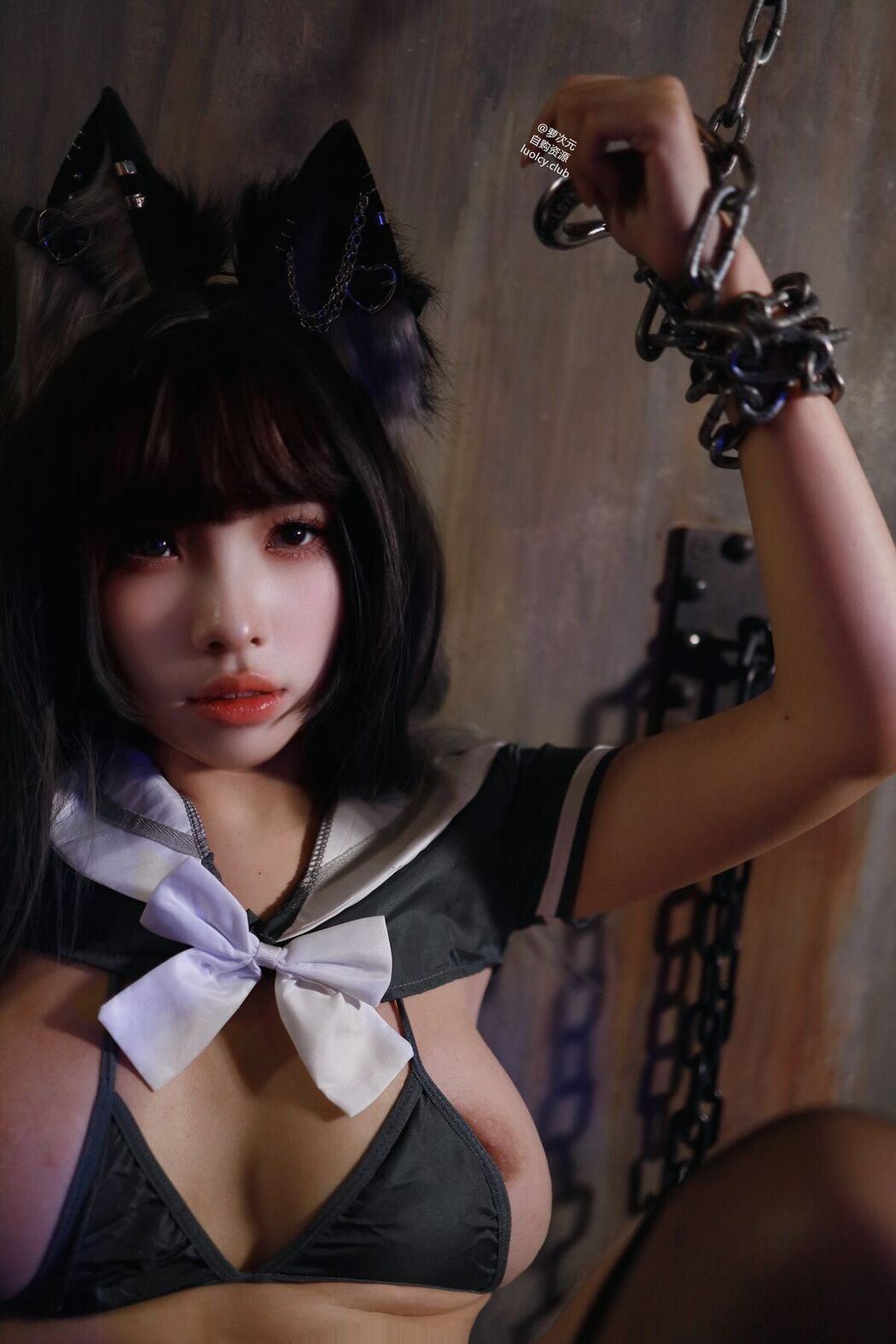 Coser@慕慕Momo &#8211; 馴服狼少女 (36P &#8211; 1V)