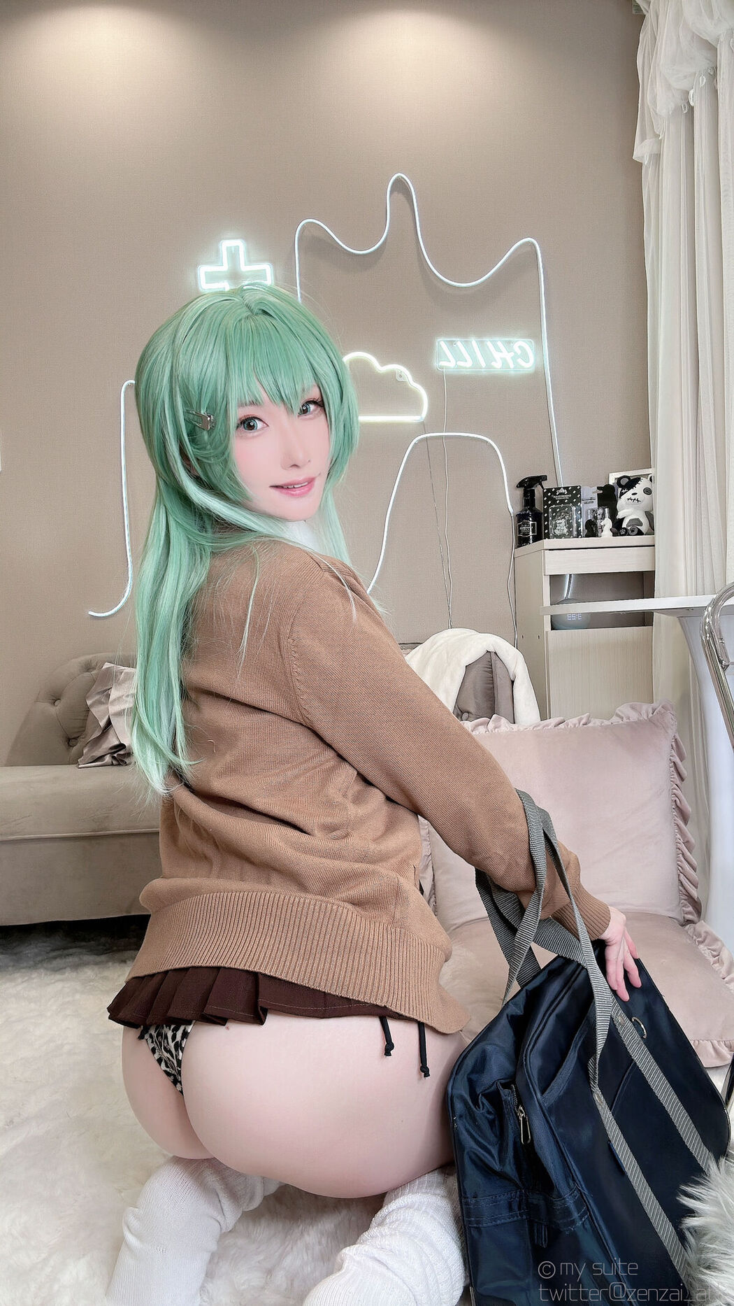 Coser@あつき Atsuki &#8211; Gal Suzuya Selfie ギャル鈴谷自撮り Part03 (61P)