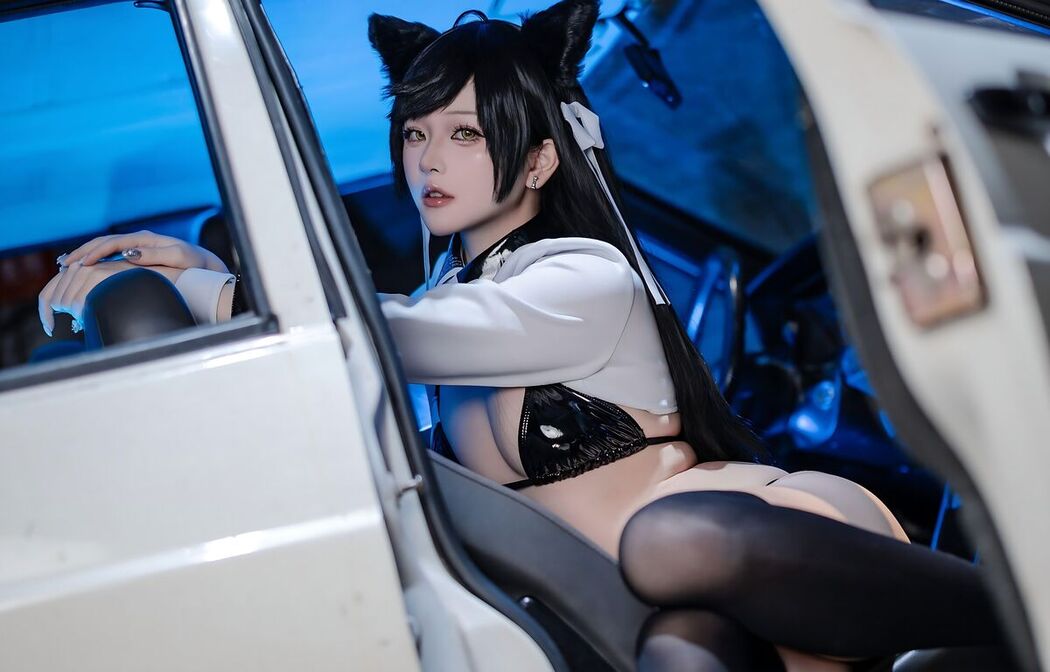 Coser@屿鱼 &#8211; 碧蓝航线 爱宕赛车服 Part01 (58P)