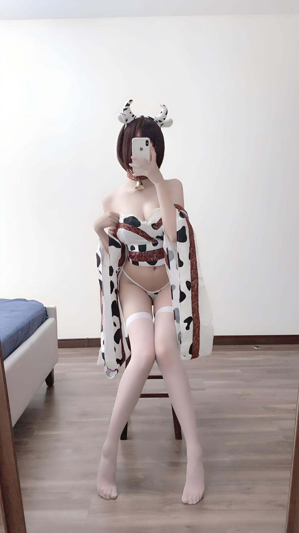 Coser@瓦斯塔亚小龙虾 &#8211; 牛牛自拍包 (46P &#8211; 3V)