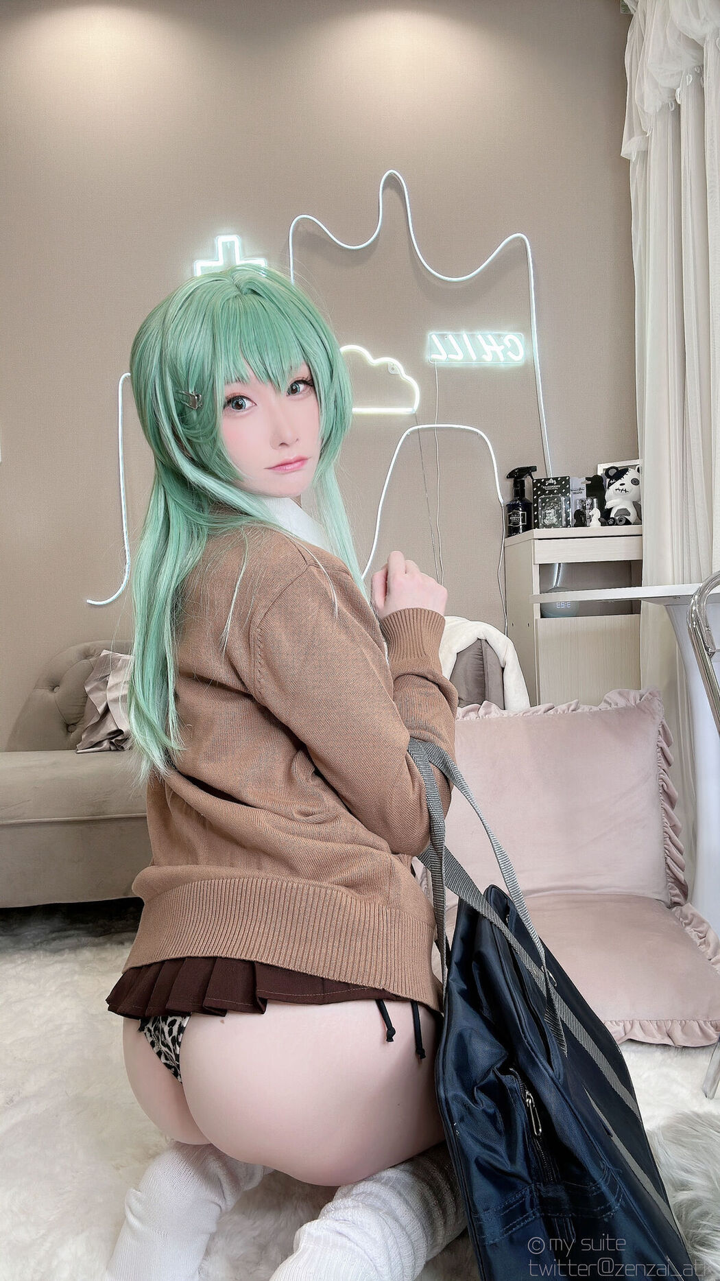 Coser@あつき Atsuki &#8211; Gal Suzuya Selfie ギャル鈴谷自撮り Part03 (61P)
