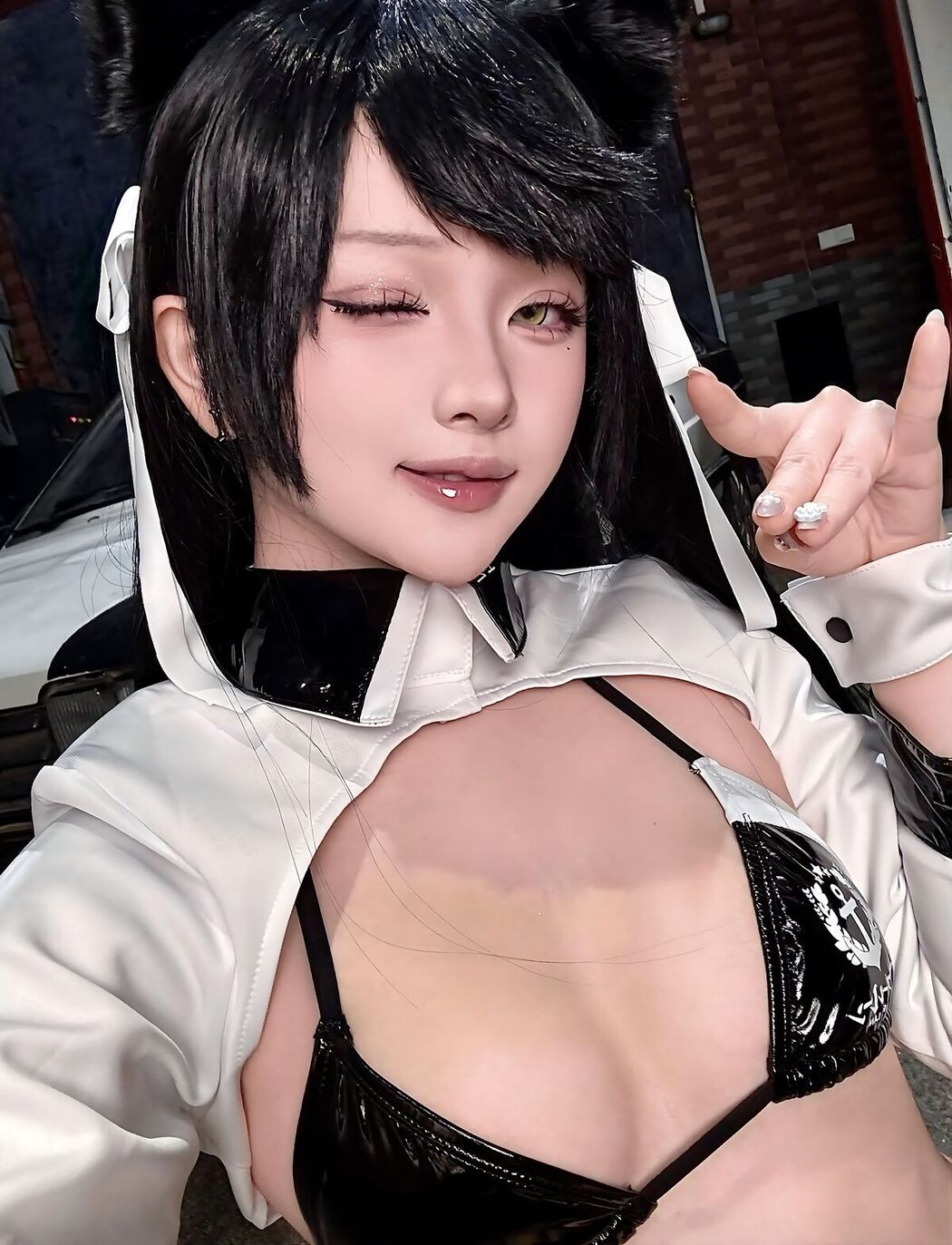 Coser@屿鱼 &#8211; 碧蓝航线 爱宕赛车服 Part02 (58P)