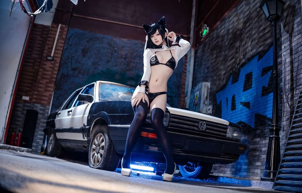 Coser@屿鱼 &#8211; 碧蓝航线 爱宕赛车服 Part01 (58P)