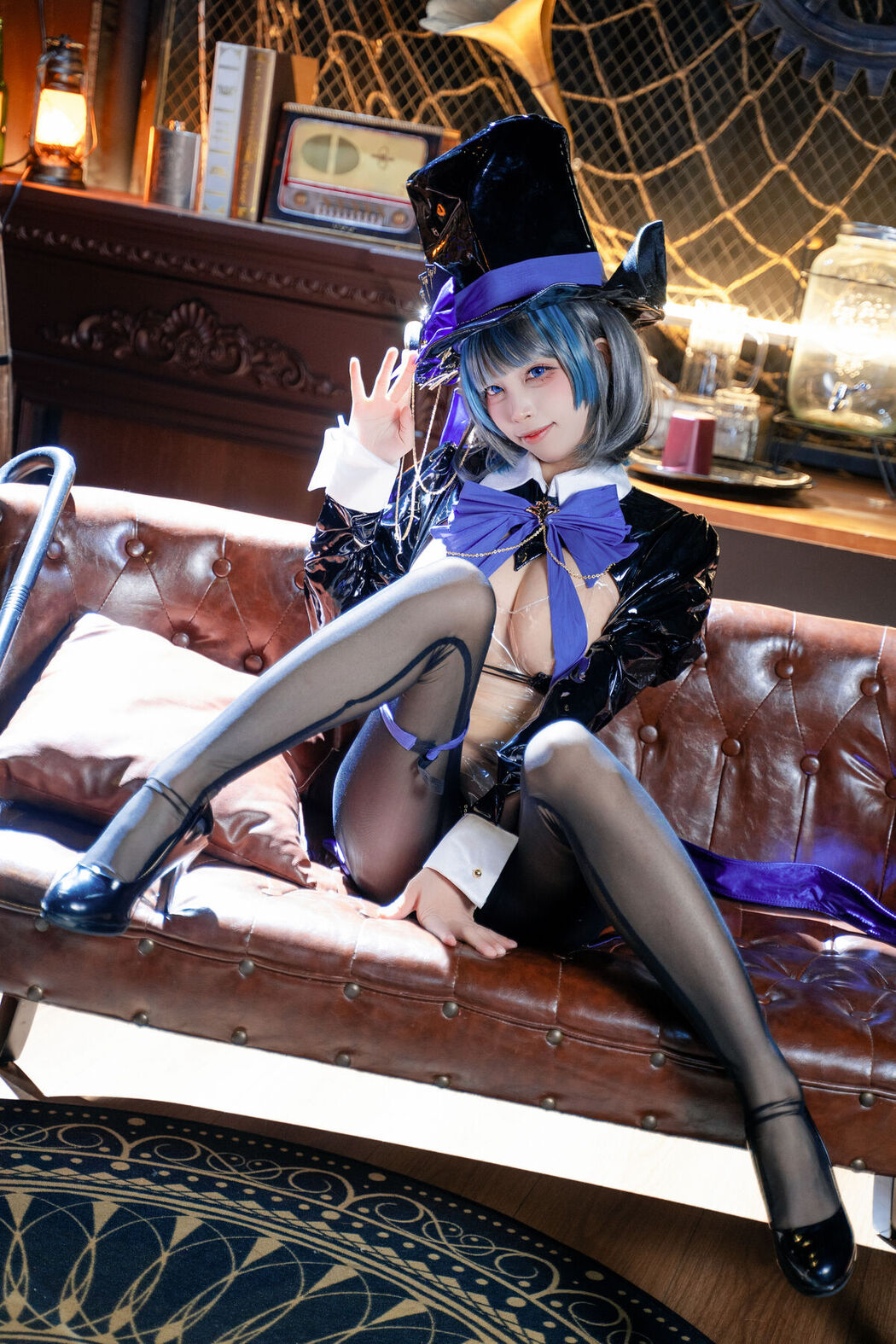 Coser@三無人型 – 碧蓝航线 柴郡绚烂夜梦 (40P)
