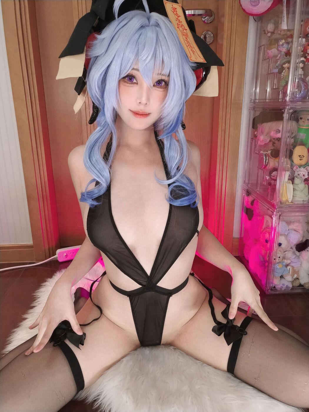 Coser@蜜汁猫裘 – 原神 甘雨 国风小僵尸 (47P – 2V)