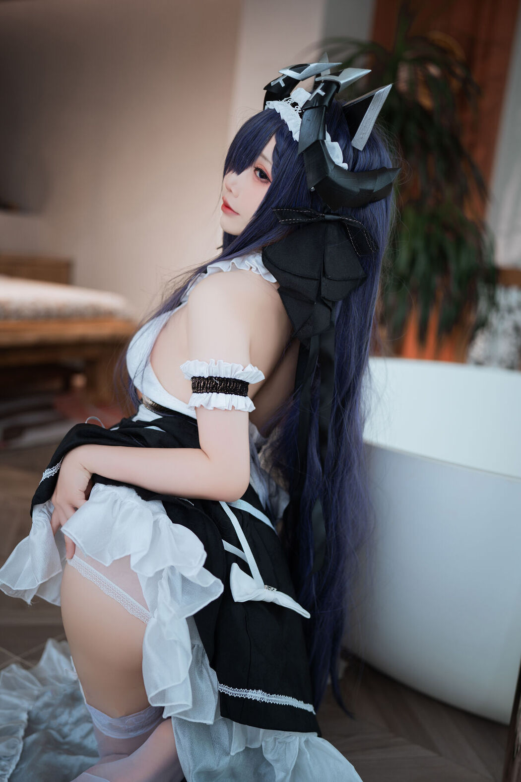 Coser@面饼仙儿 – 碧蓝航线 奥古斯特 女仆 (43P)