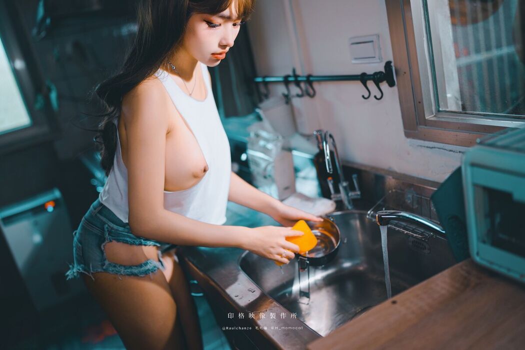 Coser@慕慕Momo &#8211; 新婚後不斷誘惑我的妻子 (58P)