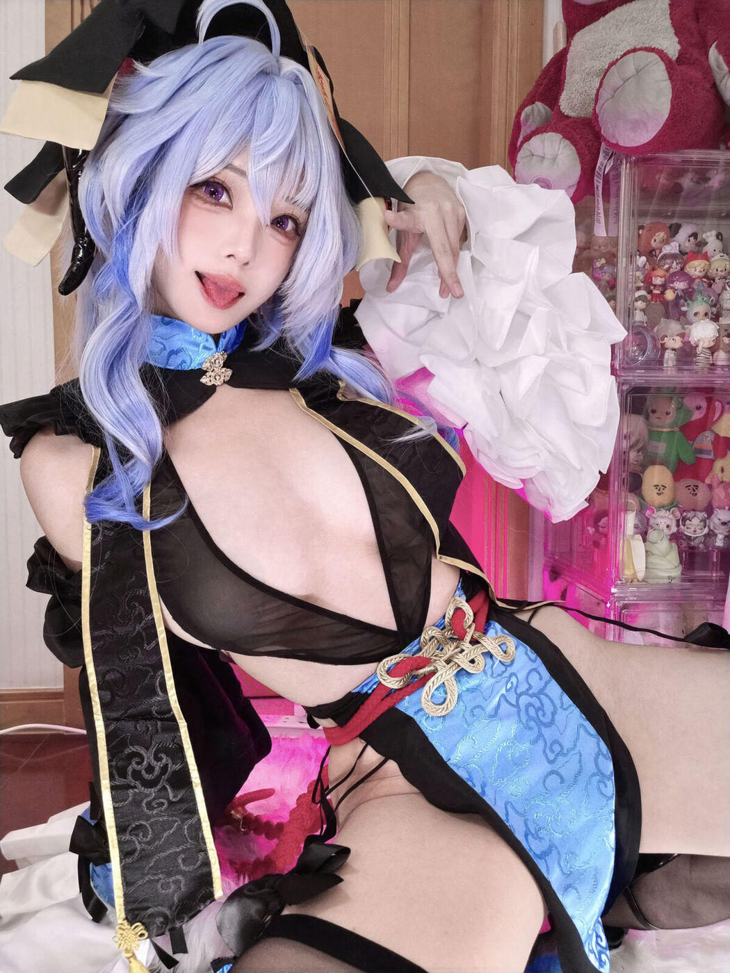 Coser@蜜汁猫裘 – 原神 甘雨 国风小僵尸 (47P – 2V)