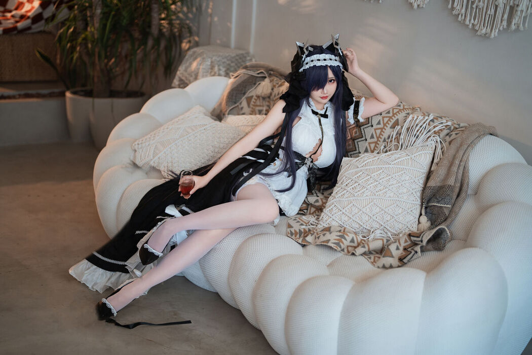 Coser@面饼仙儿 – 碧蓝航线 奥古斯特 女仆 (43P)