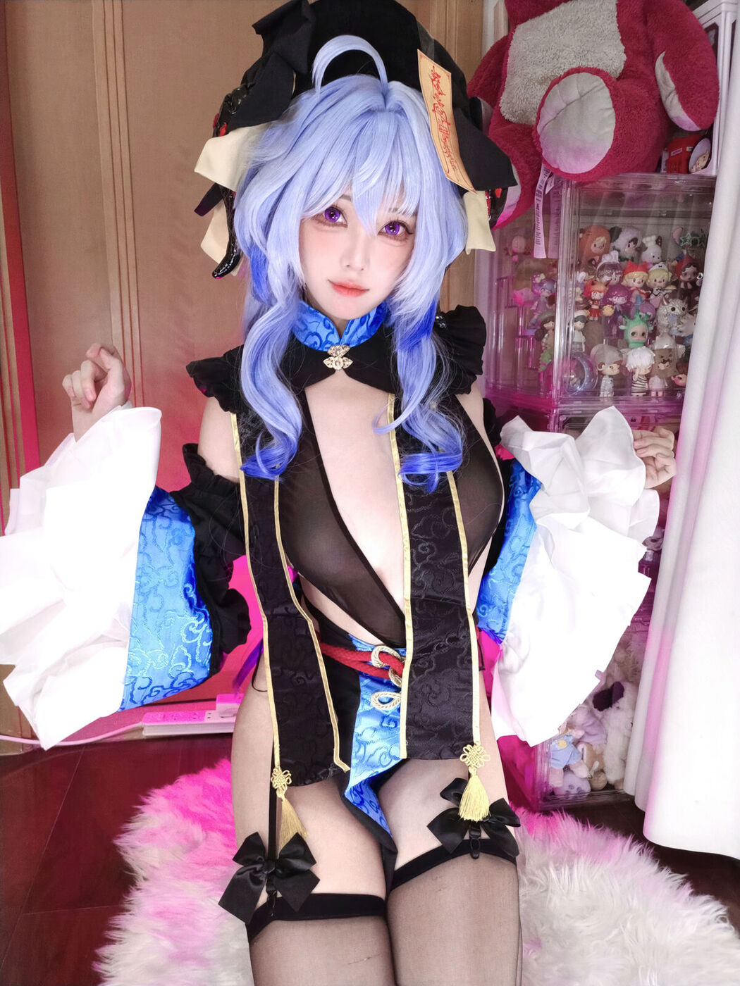 Coser@蜜汁猫裘 – 原神 甘雨 国风小僵尸 (47P – 2V)