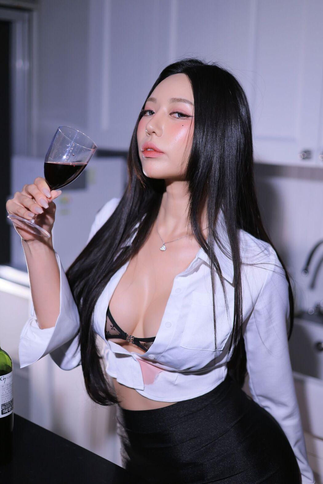 Dongeuran 동그란 – Office Lady Part03 (57P)