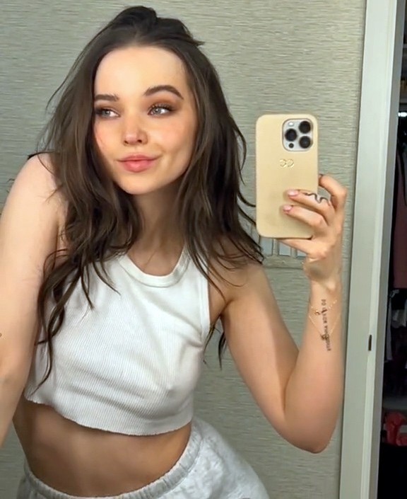 Η Αμερικανή ηθοποιός και τραγουδίστρια Dave Cameron(45εκατομύρια followers) … braless !(+video) Cover Photo