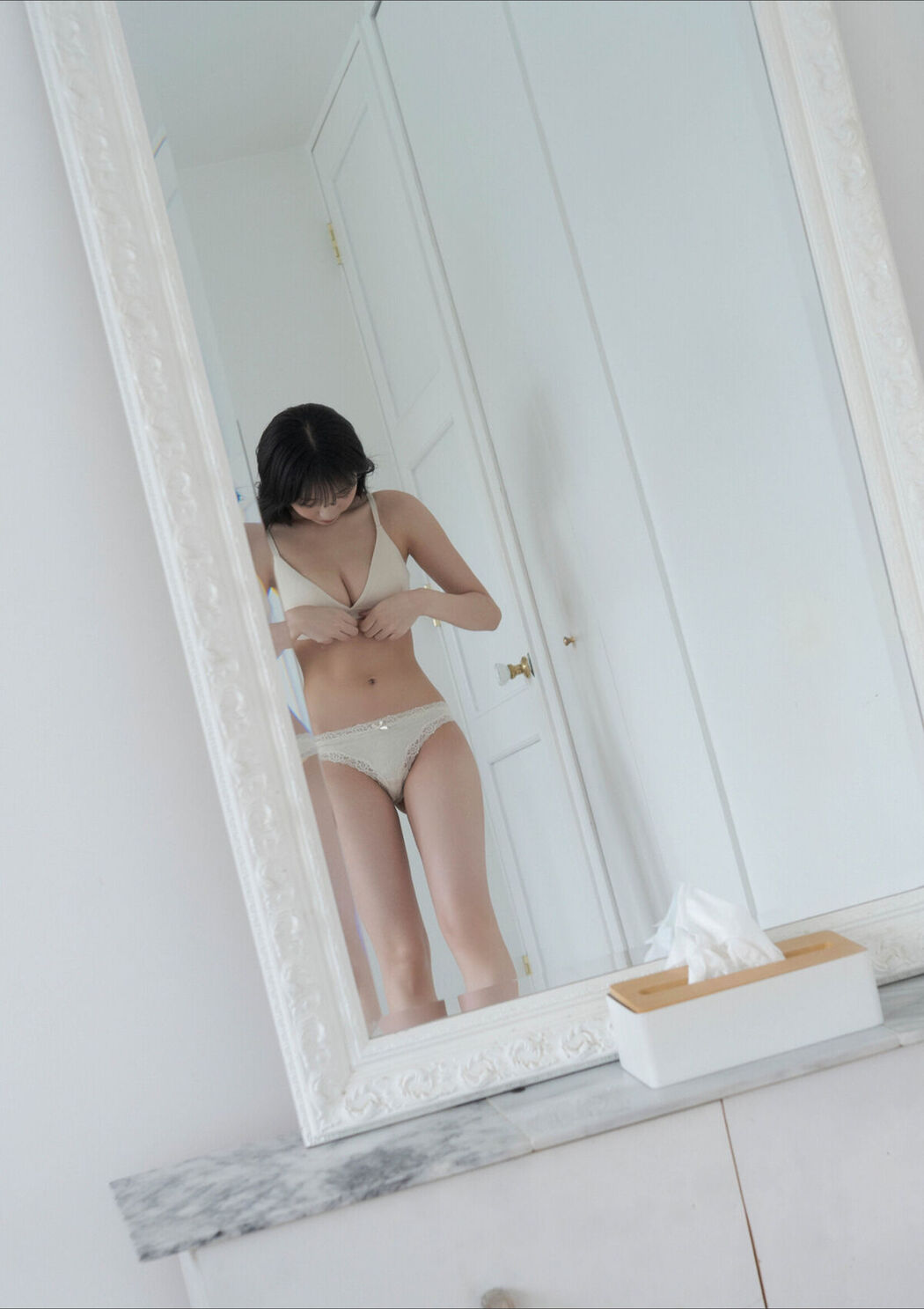 JP Yokono Sumire 横野すみれ &#8211; BUBKAデジタル写真集 そのカーブ、反則級 (70P)