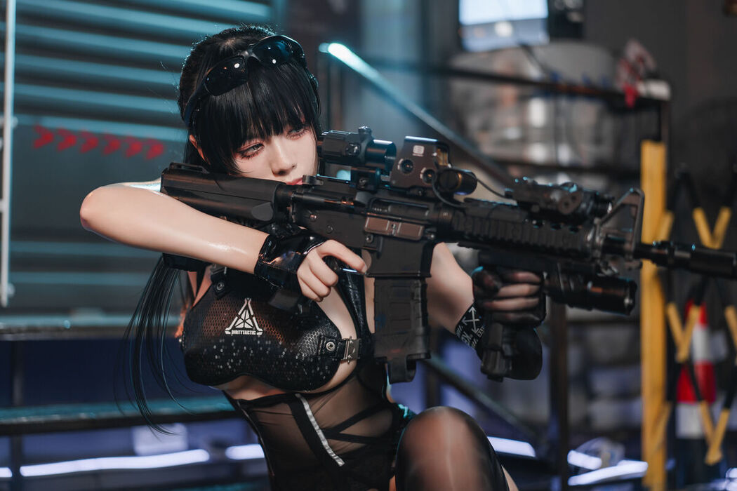 Coser@九言 – 战术人形 (68P – 3V)