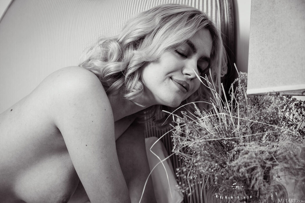 MetArt Lana Lane &#8211; Striped Headboard Part02 (69P)