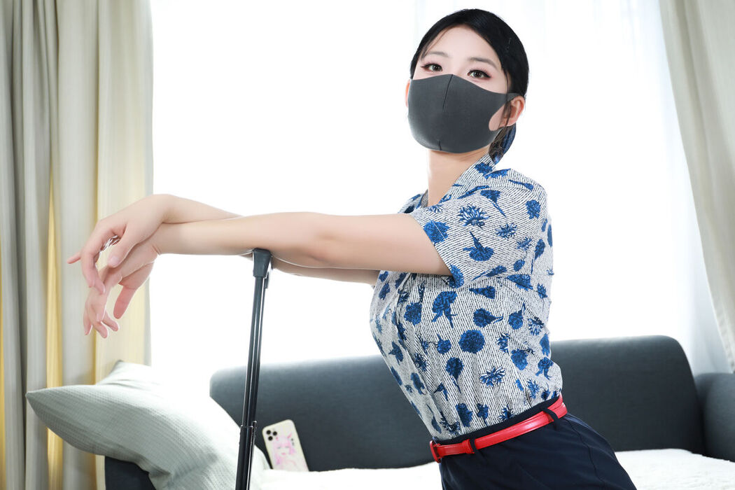 Li Jia 李佳 – 东方航空 上 (65P)