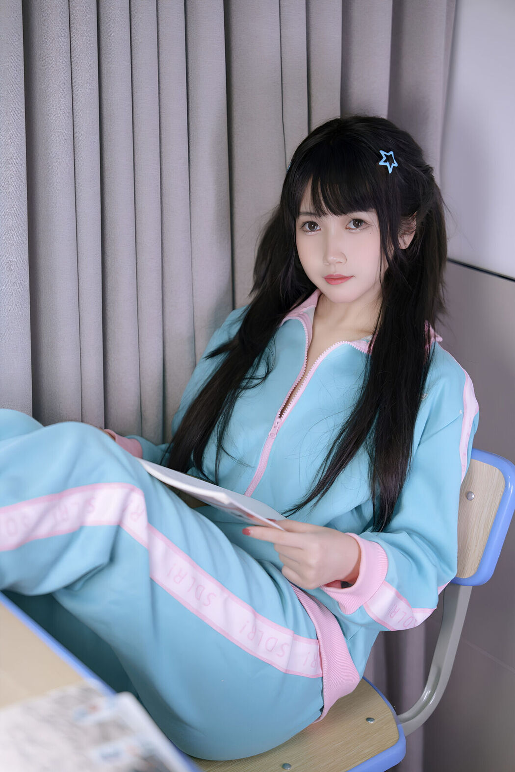 Coser@不呆猫 – 涂油教室实习生 (77P – 1V)