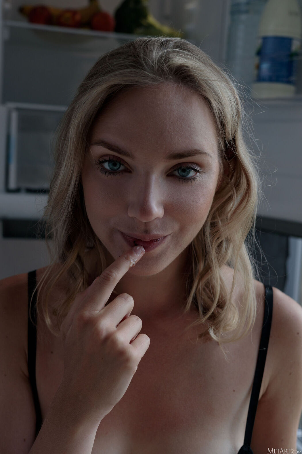 MetArt Oxana Chic &#8211; Dessert Delight Part01 (61P)