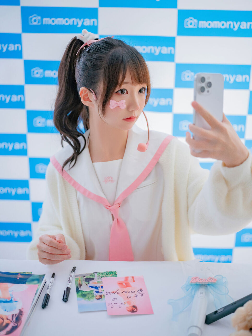 Coser@NAGISA魔物喵 &#8211; ビキニアイドルのサイン会 Part01 (61P)