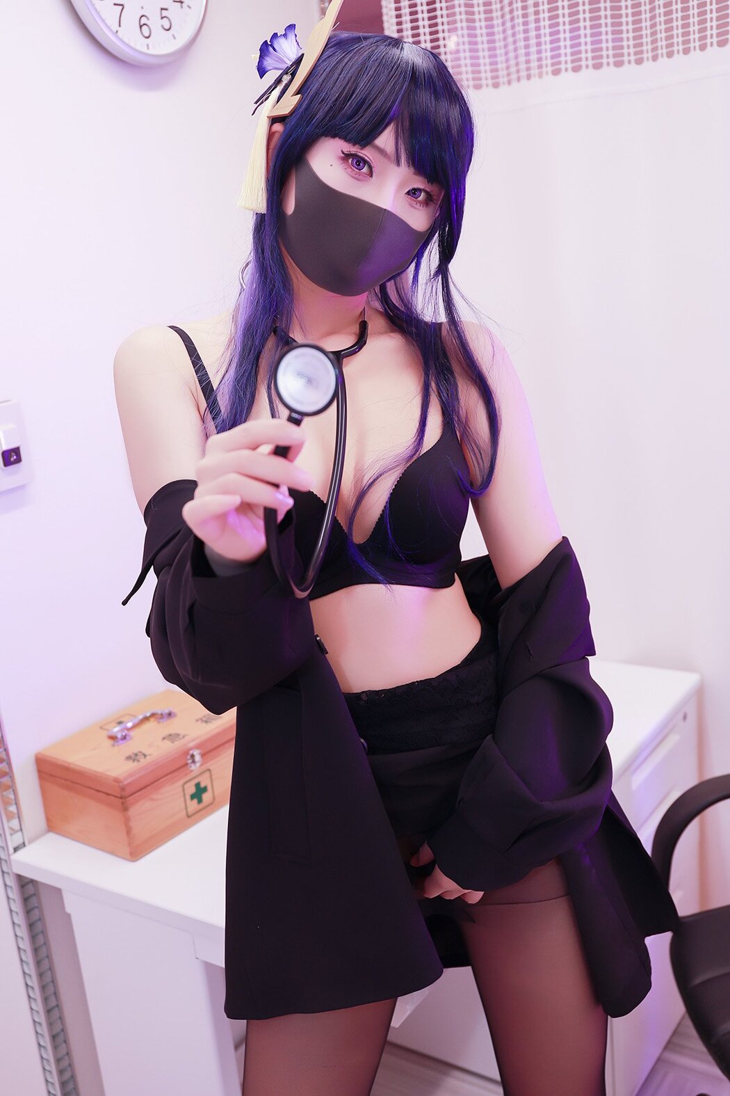 Li Jia 李佳 – 雷神医务室 (79P)