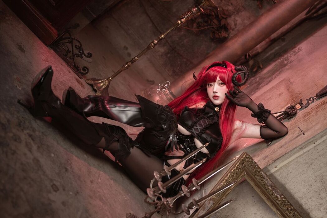 Coser@切切Celia &#8211; 兴登堡 (39P)