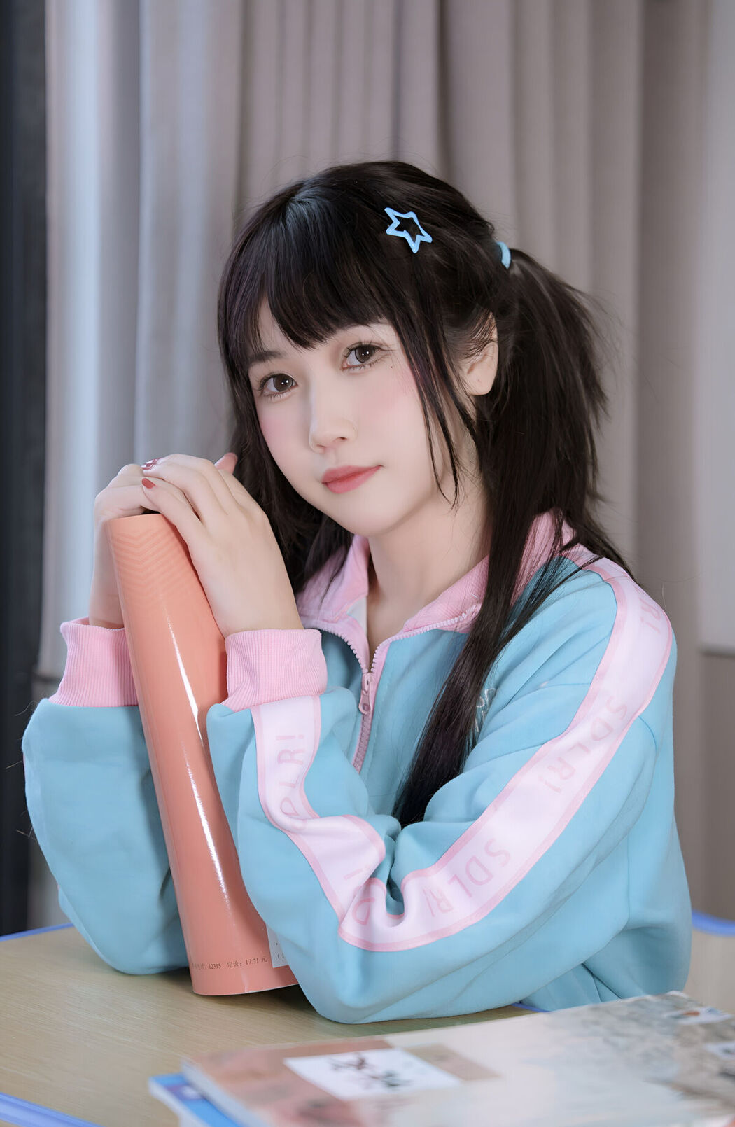 Coser@不呆猫 – 涂油教室实习生 (77P – 1V)