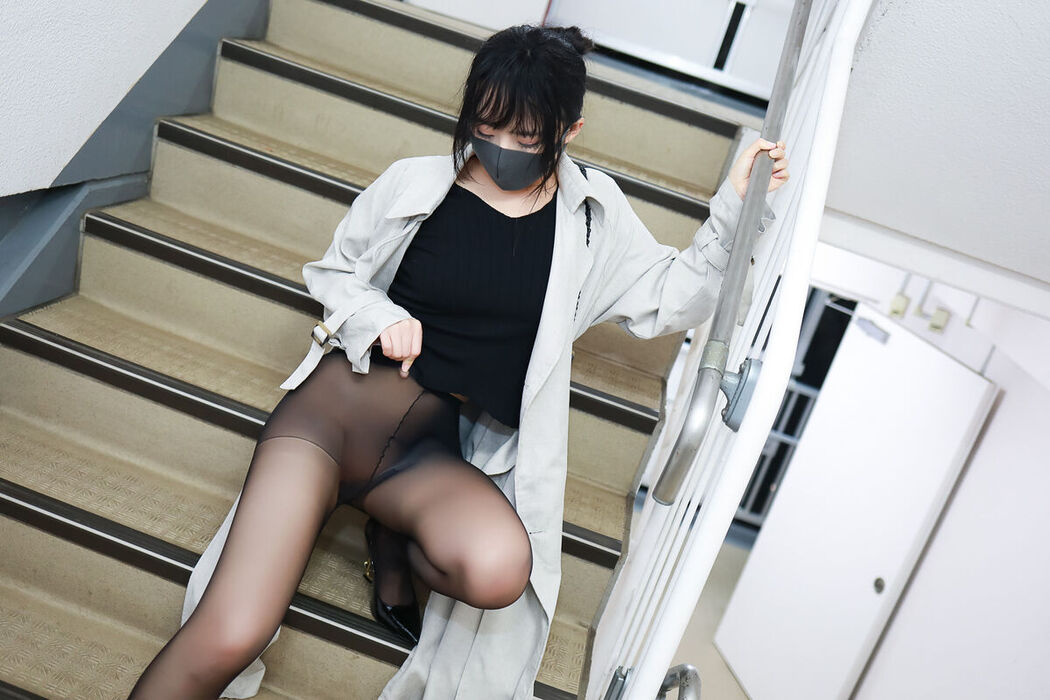 Li Jia 李佳 – 户外 (60P)