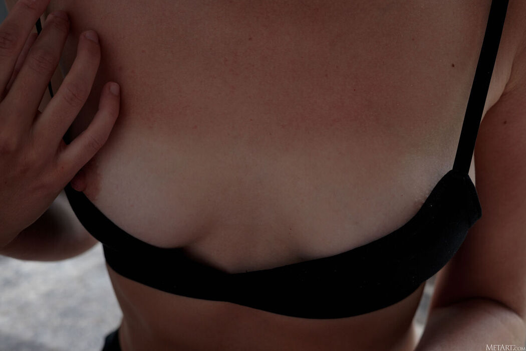 MetArt Oxana Chic &#8211; Dessert Delight Part01 (61P)