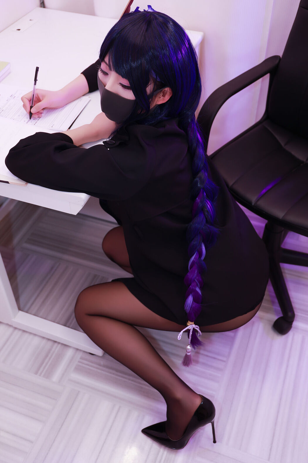 Li Jia 李佳 – 雷神医务室 (79P)