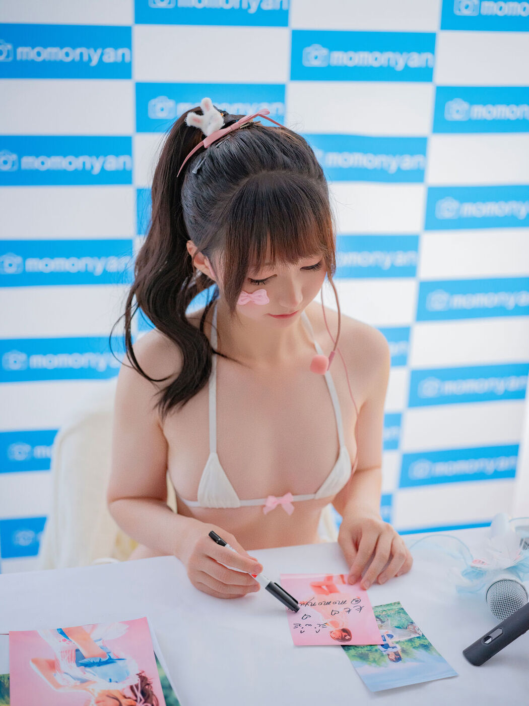 Coser@NAGISA魔物喵 &#8211; ビキニアイドルのサイン会 Part02 (61P)